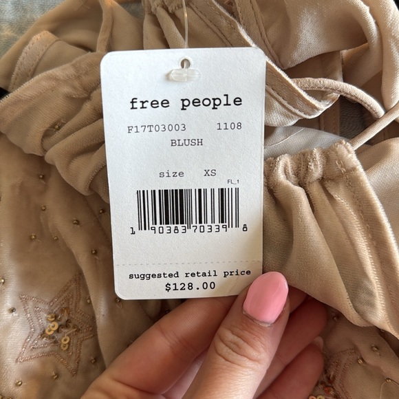 NWT FREE PEOPLE BLUSH EMBELLISHED VELVET MIDNIGHT MAGIC TANK TOP - Picture 8 of 9